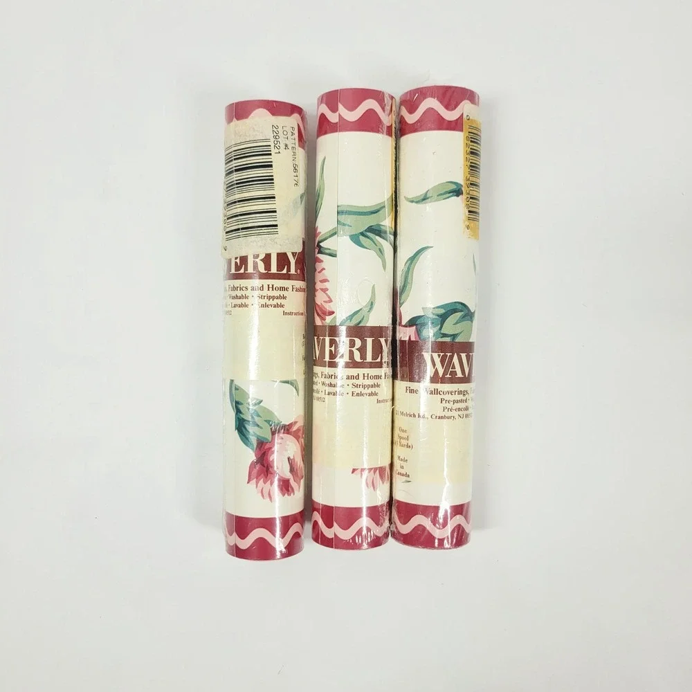 Wavery Red and Pink Carnation Floral Wallpaper Border Scalloped Pattern 3 Rolls